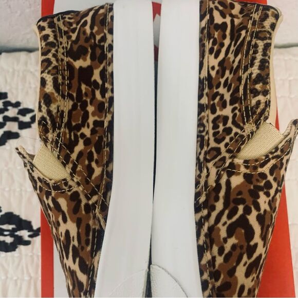 Nike Court Legacy 'Leopard' Women Sz 7.5 Slip-on Sneakers - Picture 6 of 9